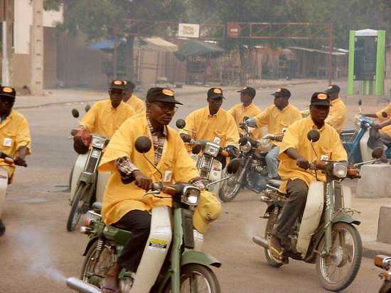 Les conducteurs de taxis-motos au Bénin...